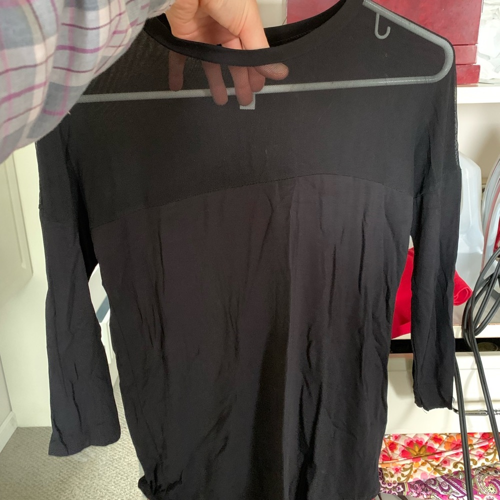 Jolie black top